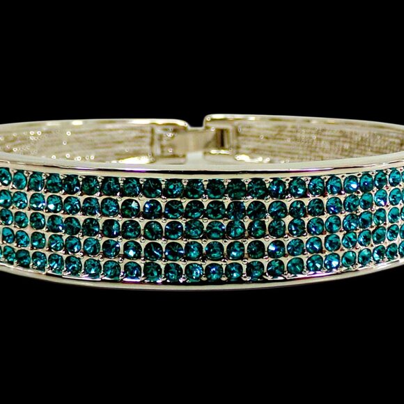 Light blue crystal bangle bracelet, expands open, pave aqua blue crystals - Picture 4 of 11